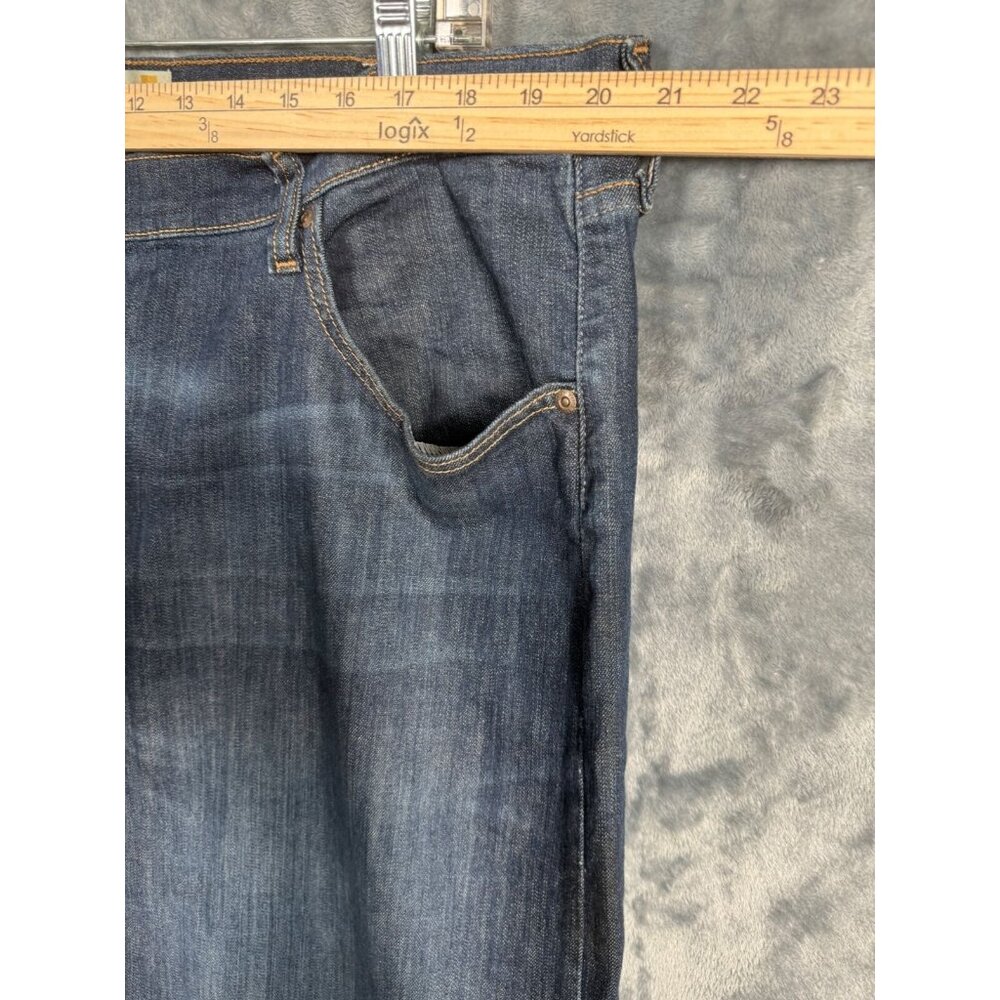 Wrangler Denim Men's Pants Relaxed Fit Jeans Adult Size Men’s 42-30 - Picture 5 of 14